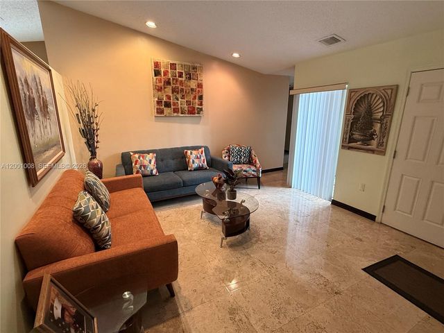 10959 SW 72nd Ter, Miami, FL 33173