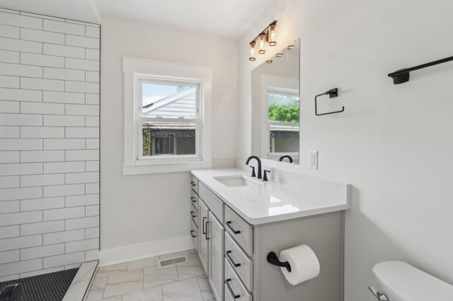 2003 26th Ave, N, Nashville, TN 37208