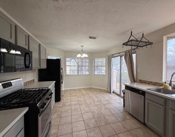 1809 Whitney WAY, Austin, TX 78741