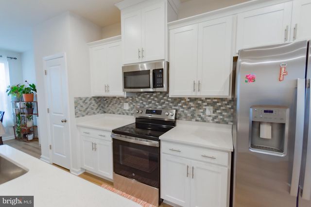 154 COOLIDGE AVE, Ranson, WV 25438