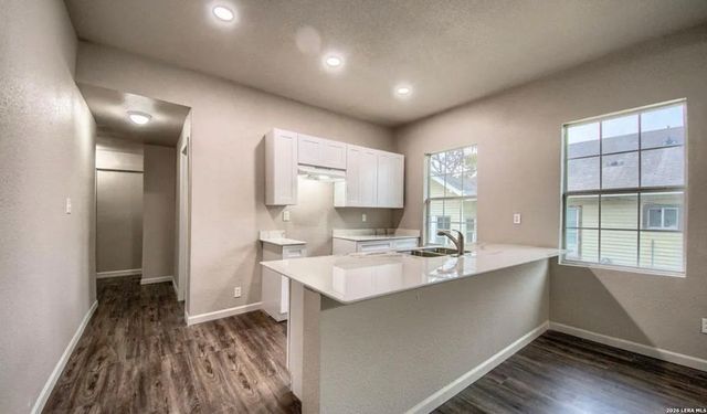 330 Princeton, San Antonio, TX 78201