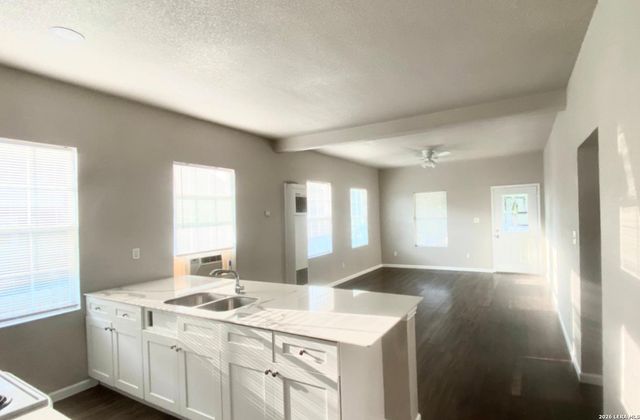 330 Princeton, San Antonio, TX 78201