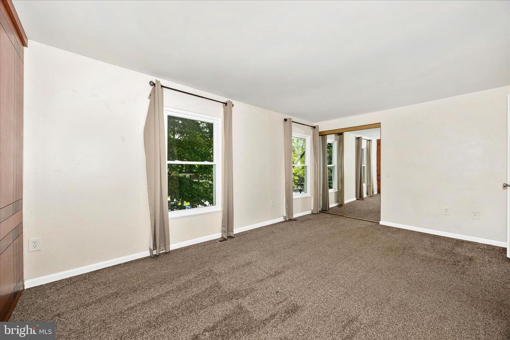 Image 17 of property listing at 1667 COLONIAL WAY, Frederick, MD 21702