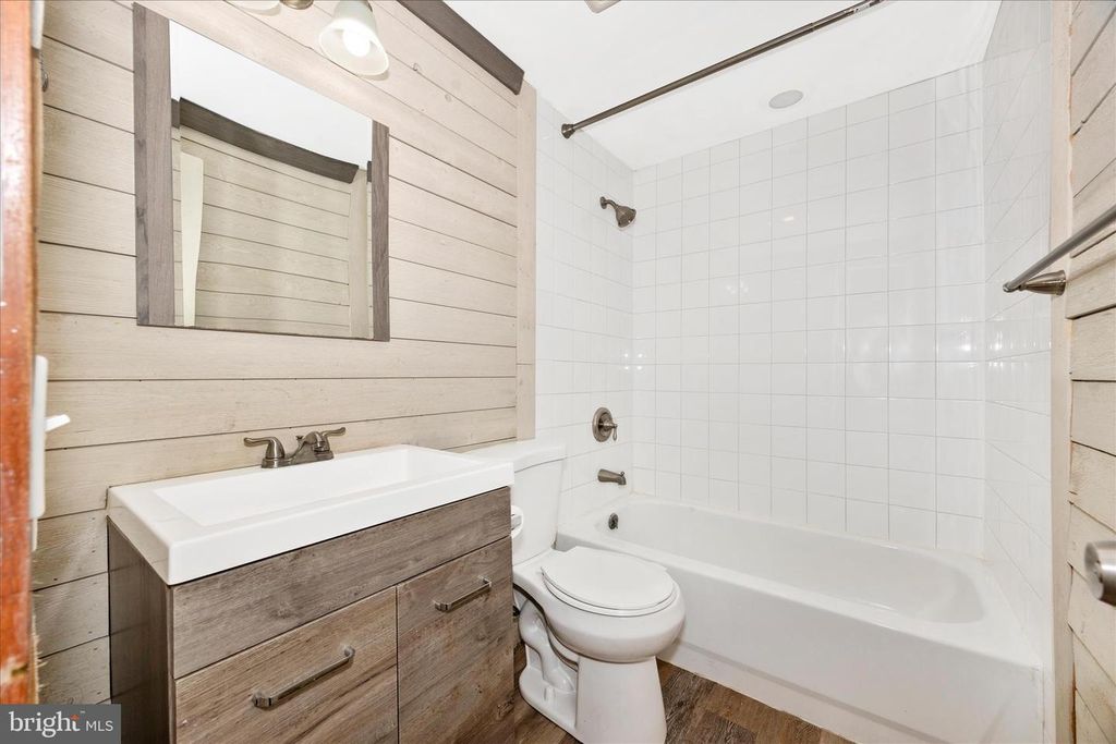 Image 21 of property listing at 1667 COLONIAL WAY, Frederick, MD 21702