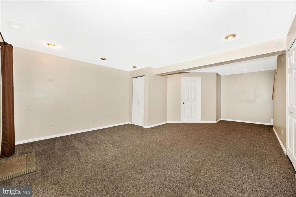 Image 25 of property listing at 1667 COLONIAL WAY, Frederick, MD 21702