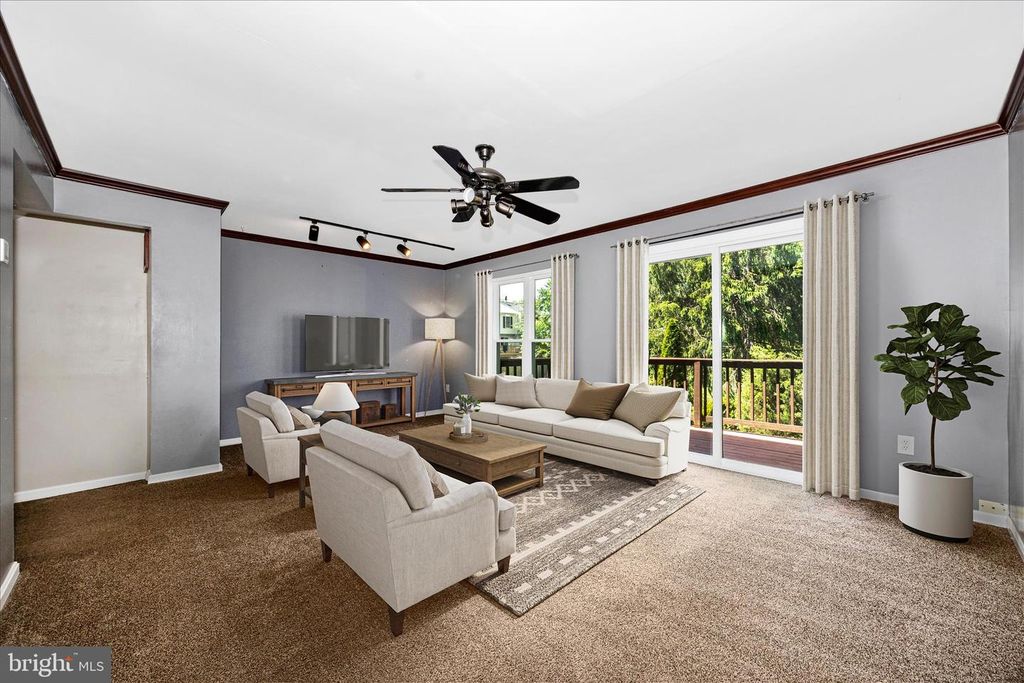 Image 6 of property listing at 1667 COLONIAL WAY, Frederick, MD 21702