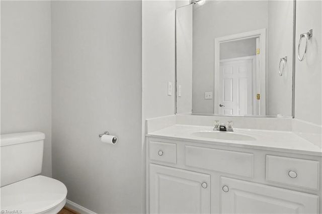 1579 Pondhaven Drive, High Point, NC 27265
