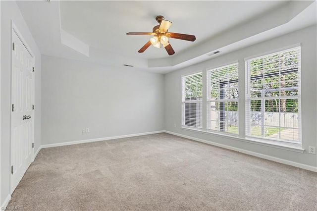 1579 Pondhaven Drive, High Point, NC 27265