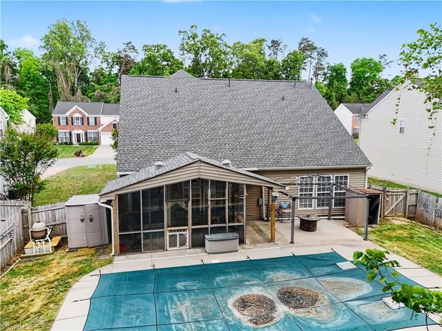 1579 Pondhaven Drive, High Point, NC 27265