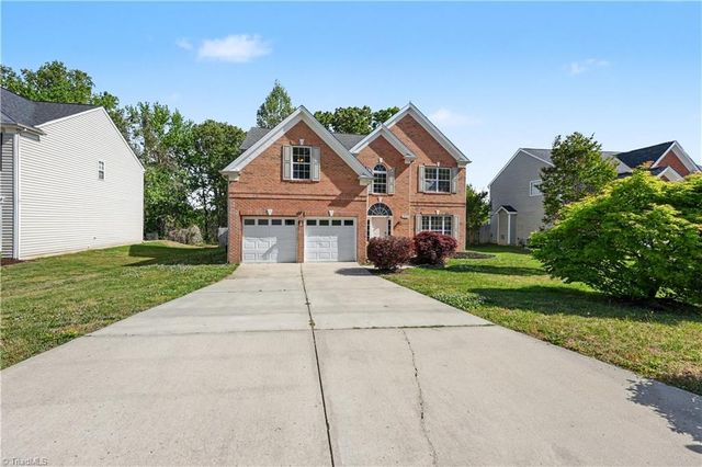 1579 Pondhaven Drive, High Point, NC 27265