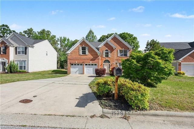1579 Pondhaven Drive, High Point, NC 27265