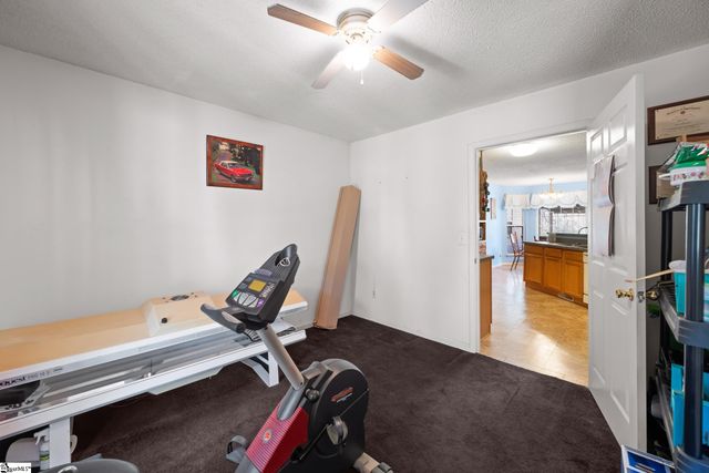 2883 N Highway 101, Greer, SC 29651