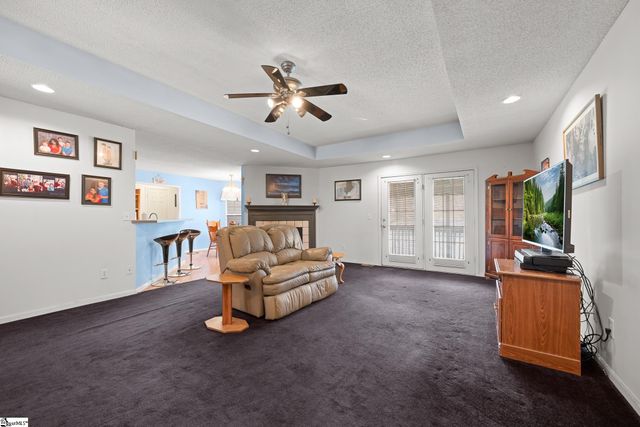 2883 N Highway 101, Greer, SC 29651