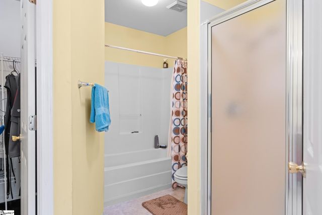 2883 N Highway 101, Greer, SC 29651