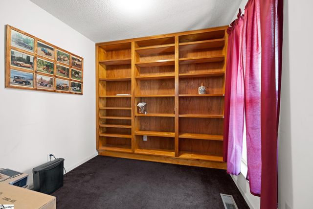 2883 N Highway 101, Greer, SC 29651