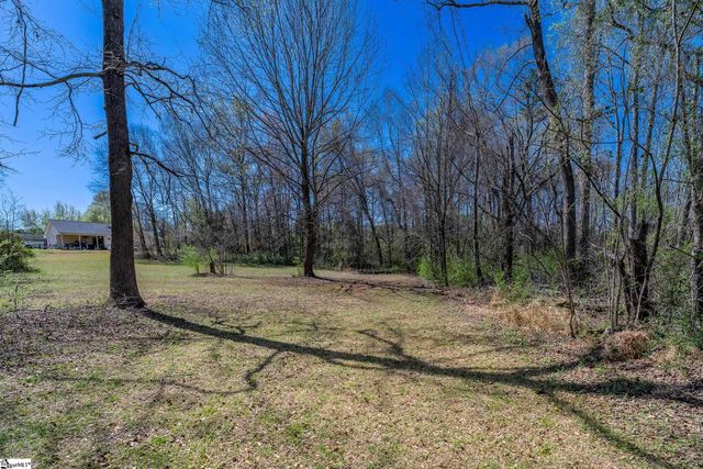 2883 N Highway 101, Greer, SC 29651