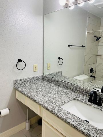 2002 Gentryside Drive 110, Houston, TX 77077