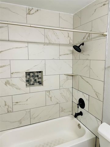 2002 Gentryside Drive 110, Houston, TX 77077