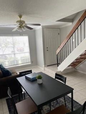 2002 Gentryside Drive 110, Houston, TX 77077