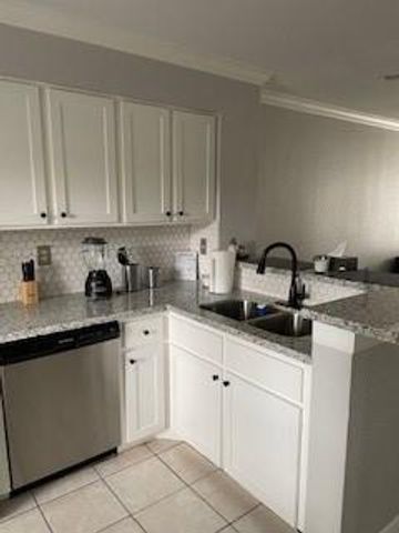 2002 Gentryside Drive 110, Houston, TX 77077