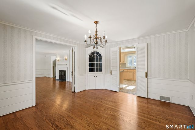 12 Timrod Road, West Hartford, CT 06107