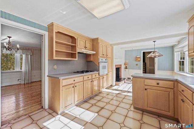 12 Timrod Road, West Hartford, CT 06107