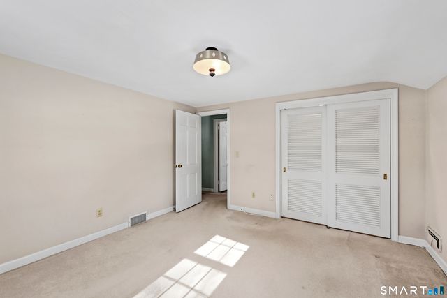 12 Timrod Road, West Hartford, CT 06107