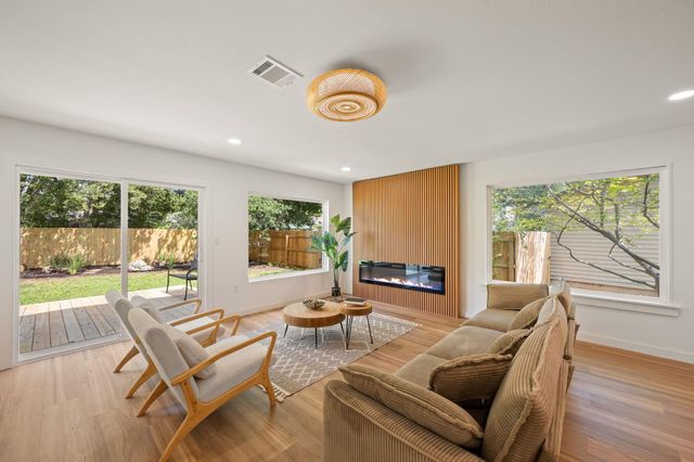 8411 Kimble CV, Austin, TX 78757