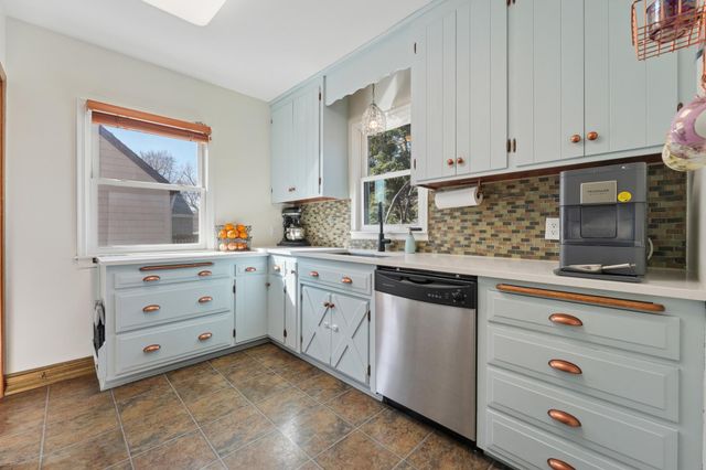 6734 Russell Avenue S, Richfield, MN 55423