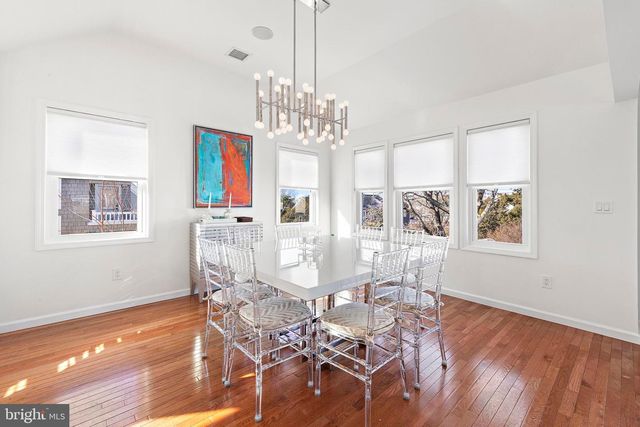 706 S BAY AVE, Beach Haven, NJ 08008