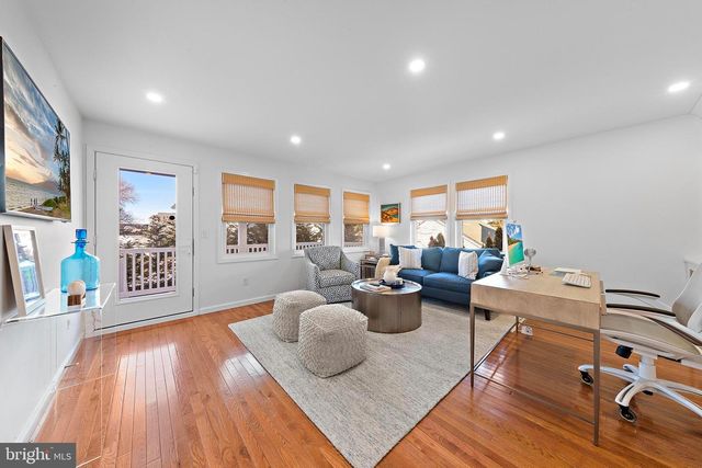 706 S BAY AVE, Beach Haven, NJ 08008