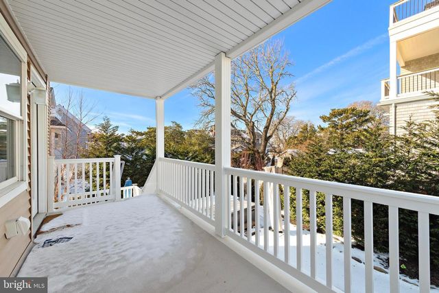 706 S BAY AVE, Beach Haven, NJ 08008