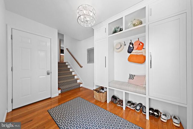 706 S BAY AVE, Beach Haven, NJ 08008