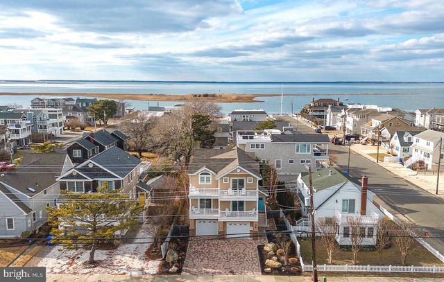 706 S BAY AVE, Beach Haven, NJ 08008