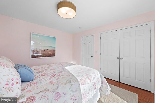 706 S BAY AVE, Beach Haven, NJ 08008