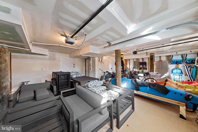 706 S BAY AVE, Beach Haven, NJ 08008