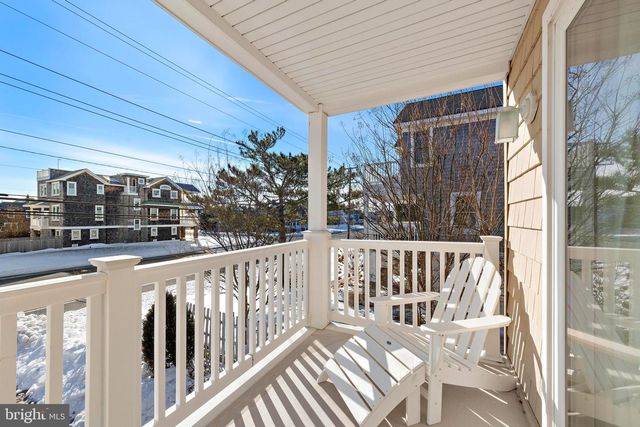 706 S BAY AVE, Beach Haven, NJ 08008