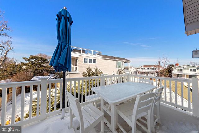 706 S BAY AVE, Beach Haven, NJ 08008