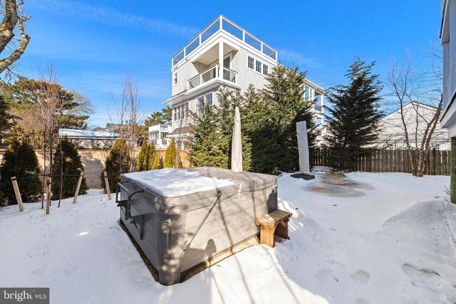 706 S BAY AVE, Beach Haven, NJ 08008