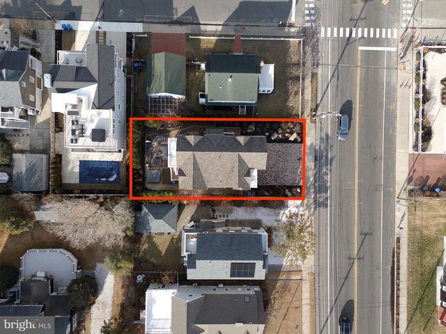 706 S BAY AVE, Beach Haven, NJ 08008