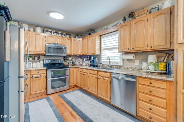 69 Pine Ridge Drive, Afton, TN 37616