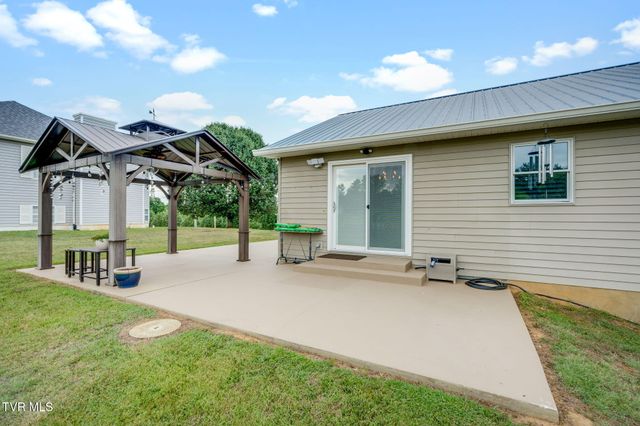 69 Pine Ridge Drive, Afton, TN 37616