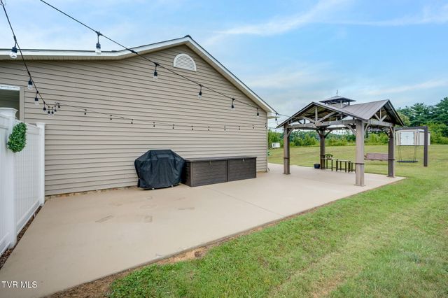 69 Pine Ridge Drive, Afton, TN 37616