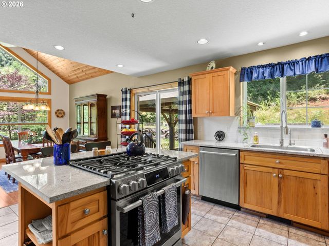 22905 Ne CANYON Rd, Battle Ground, WA 98604