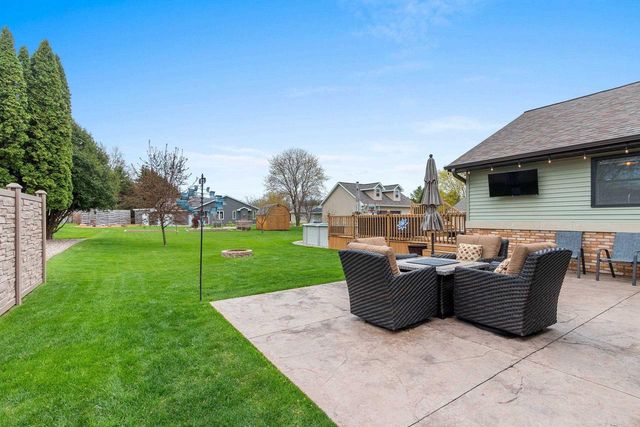 W2281 BLARNEY COURT, Freedom, WI 54130