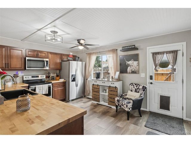 1874 Lanka Ln, Colorado Springs, CO 80915