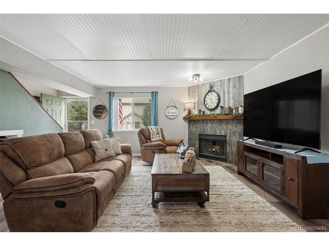 1874 Lanka Ln, Colorado Springs, CO 80915