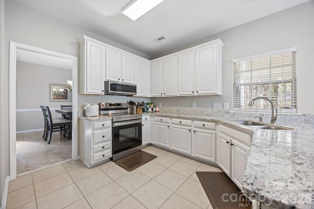 8701 Kirkley Glen Lane, Charlotte, NC 28215