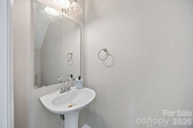 8701 Kirkley Glen Lane, Charlotte, NC 28215