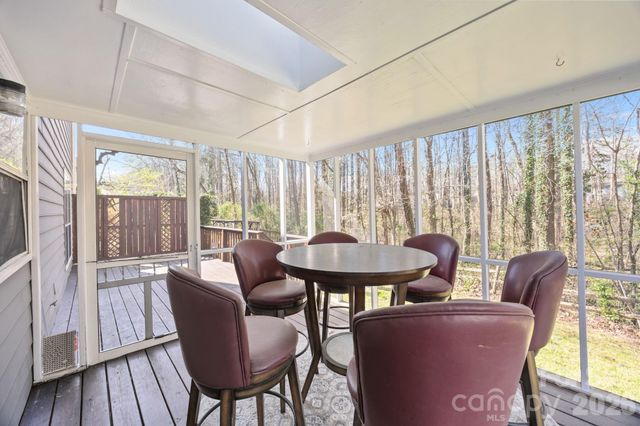 8701 Kirkley Glen Lane, Charlotte, NC 28215